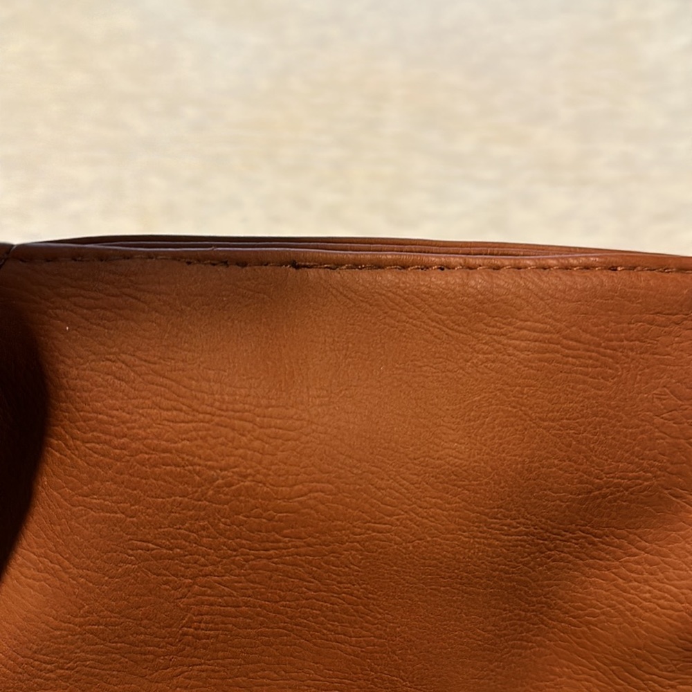 Chestnut brown tote - Picture 2 of 3